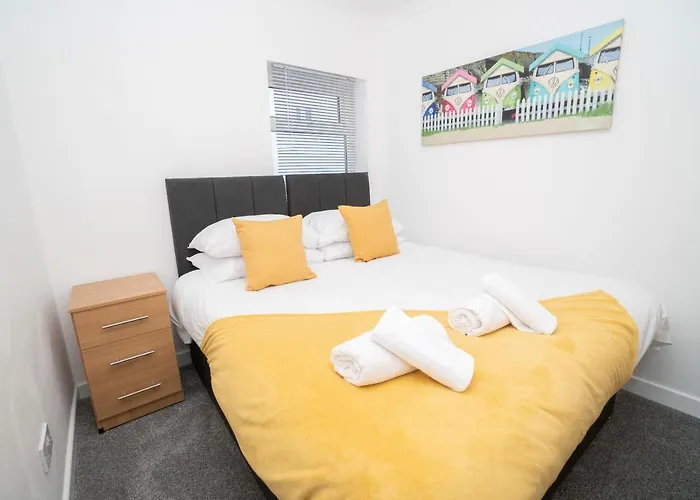 Business Friendly 3Br Home - King Size Beds & Centrally Located