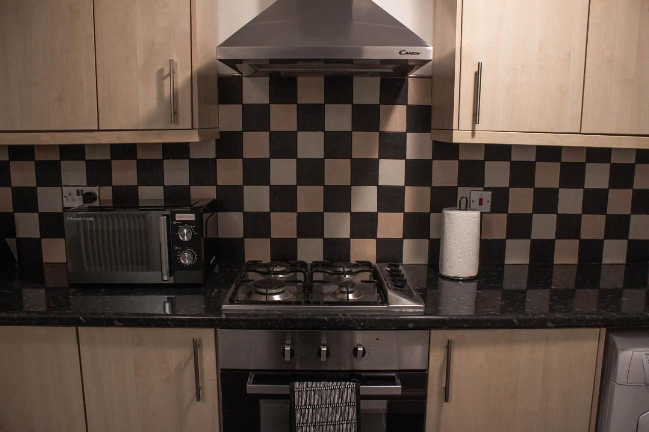 Business Friendly 3br - King Size Beds & Centrally Located Appartement Swansea