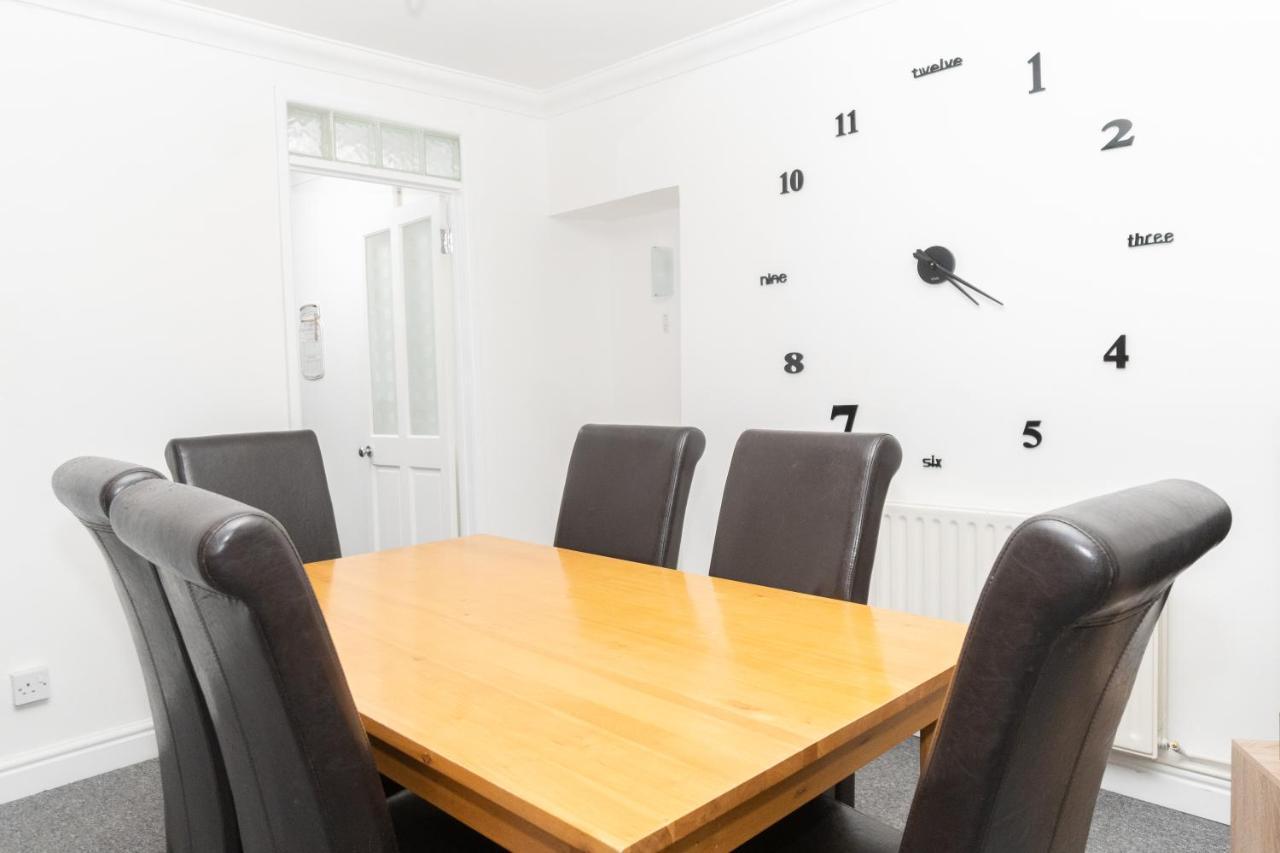 Business Friendly 3br - King Size Beds & Centrally Located Appartement *